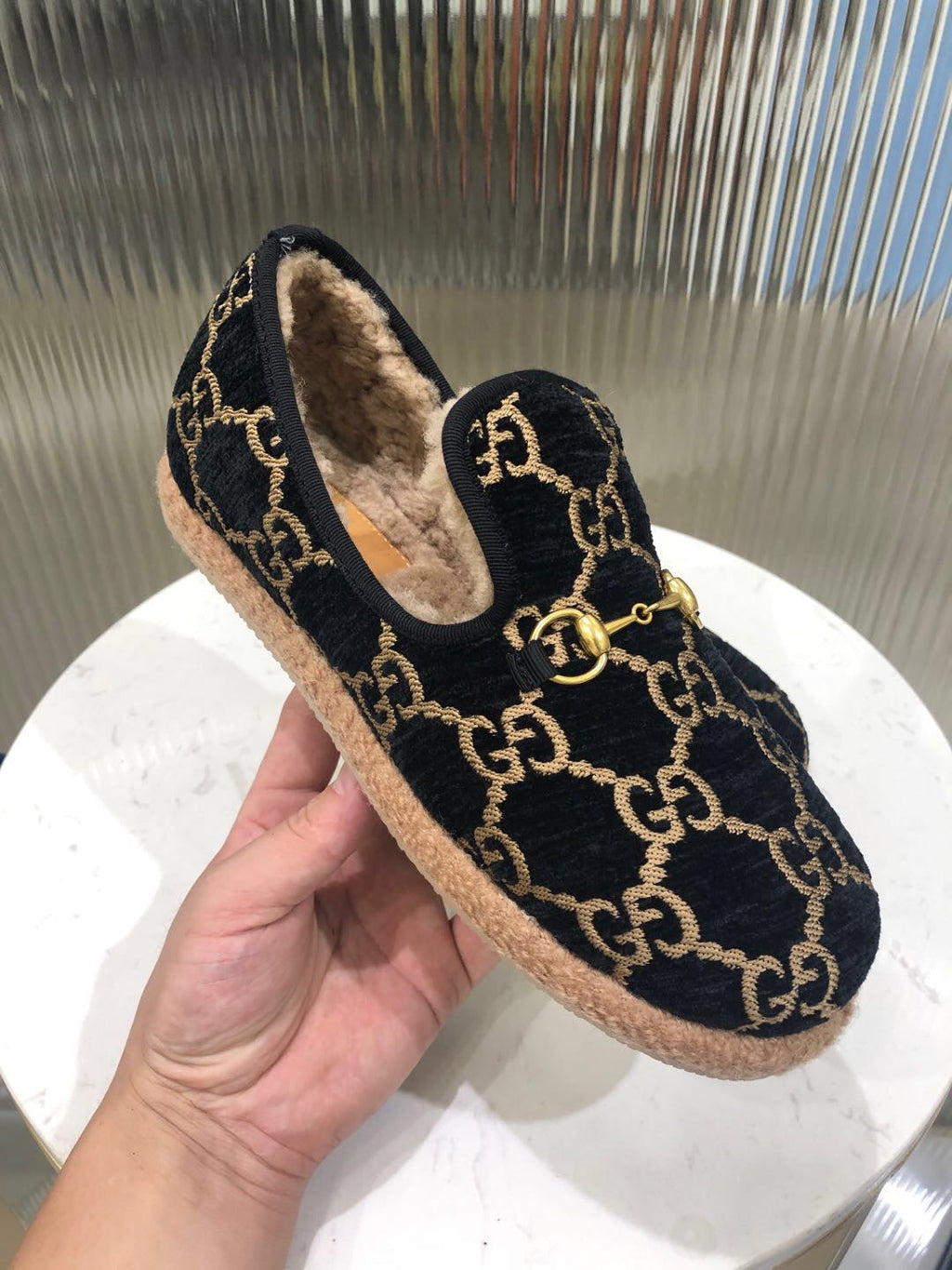 GUCCI HORSEBIT LOAFER IN BLACK MIX YELLOW WOOL AND LAMB FUR LINING