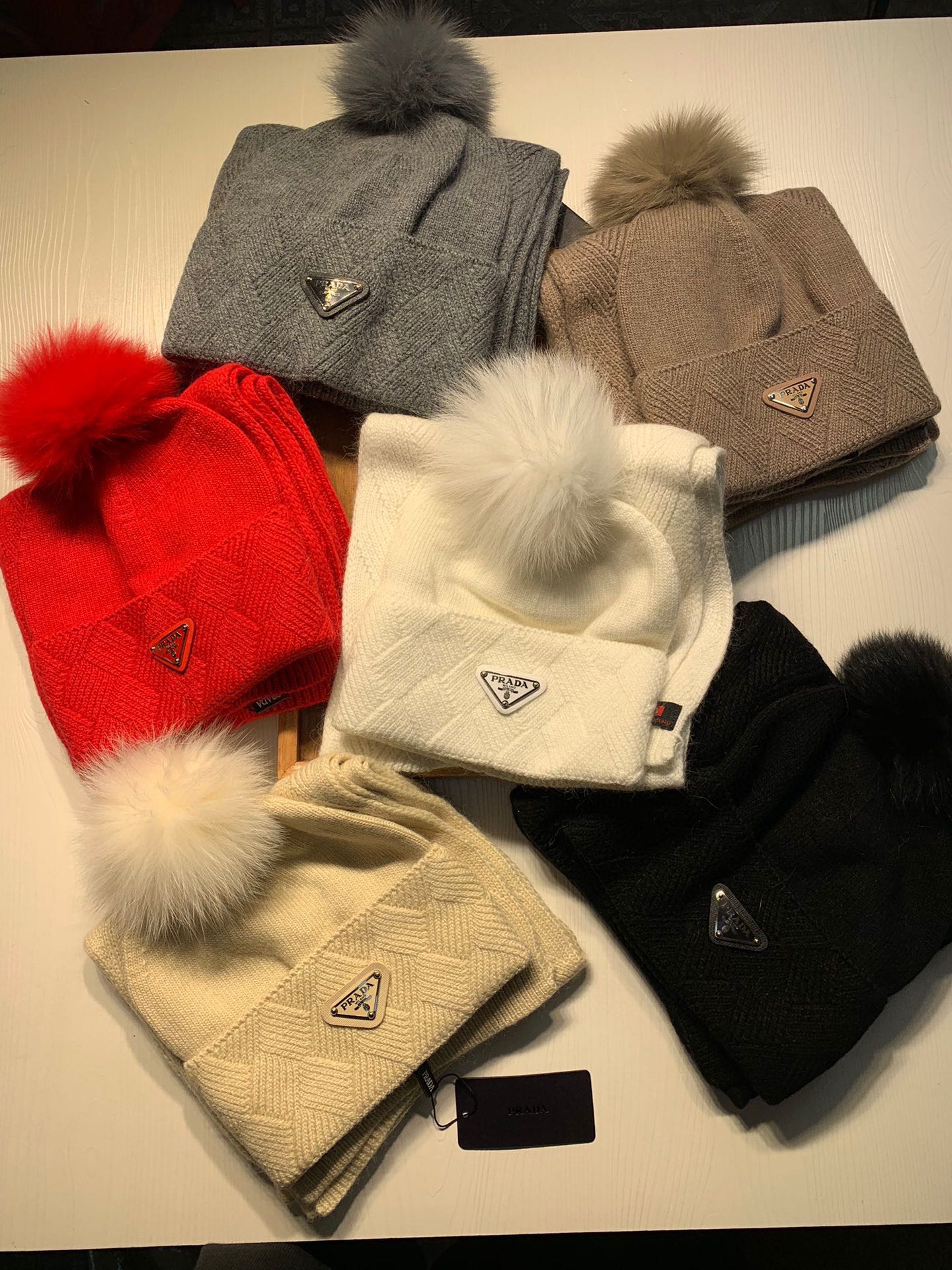 PRADA SET SCARF AND HAT IN BISQUE BEIGE WOOL AND RABBIT FUR 416365