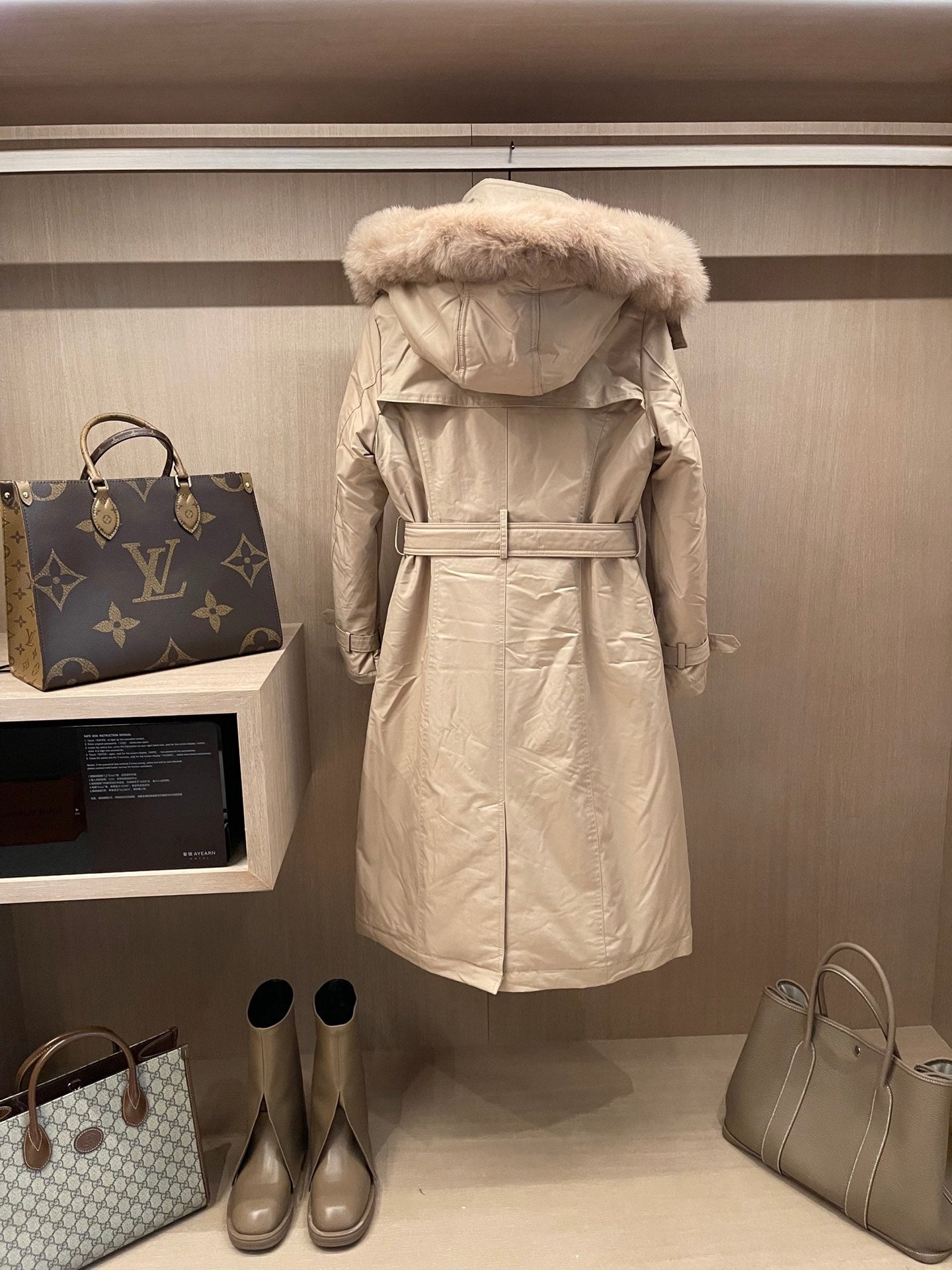 BURBERRY 25S DOWN COAT 0010