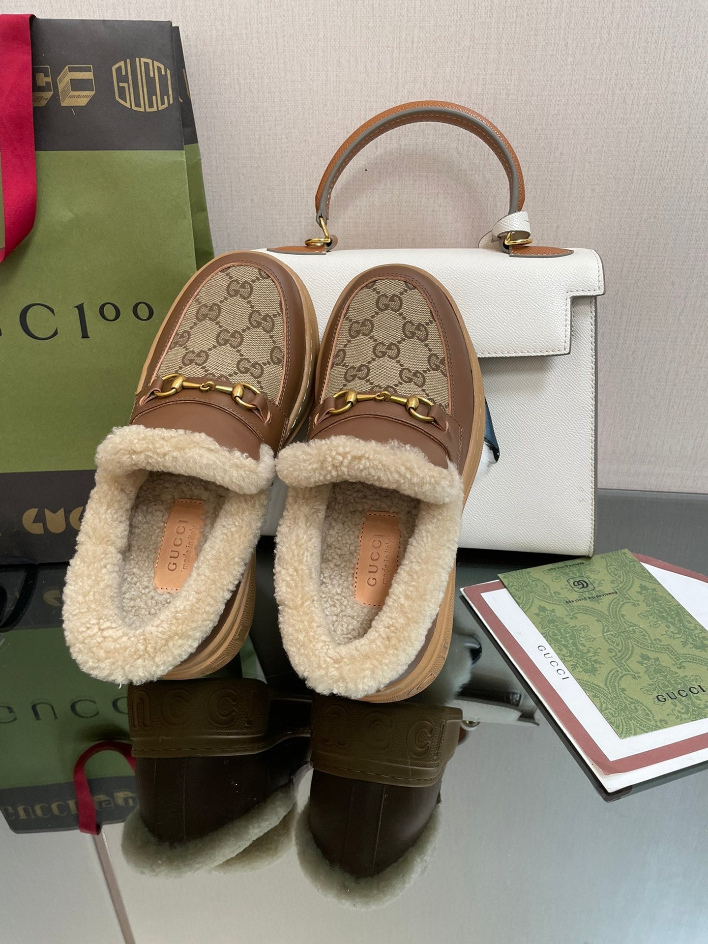 GUCCI LOAFER IN PEANUT BROWN JACQUARD AND CHOCOLATE BROWN CALFSKIN WITH BEIGE WOOL LINING