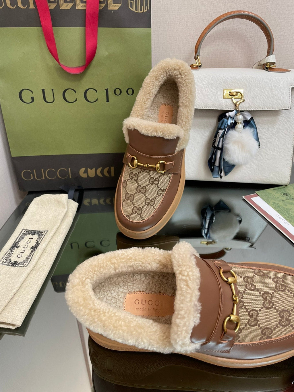 GUCCI LOAFER IN PEANUT BROWN JACQUARD AND CHOCOLATE BROWN CALFSKIN WITH BEIGE WOOL LINING