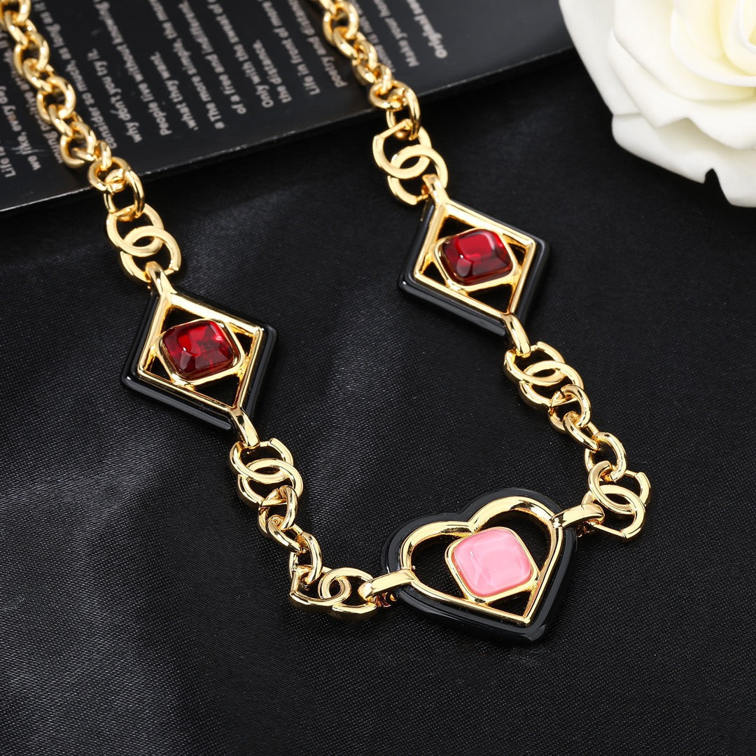 CHANEL 25S CHAIN BELT IN GOLD METALLIC STONE-EMBELLISHED 612713