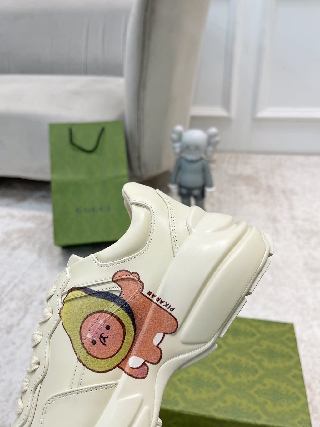 GUCCI RHYTON TRAINER WHITE LAMBSKIN WITH AVOCADO MOTIF