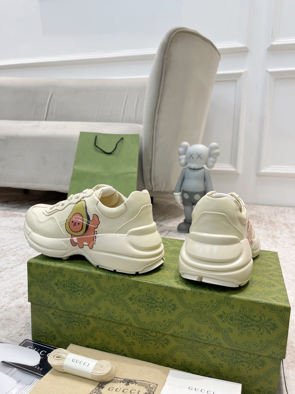 GUCCI RHYTON TRAINER WHITE LAMBSKIN WITH AVOCADO MOTIF