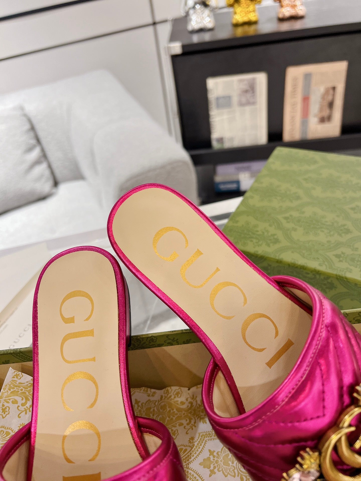 GUCCI SPARKLE CRYSTAL SLIDE SANDAL METALLIC PINK CALFSKIN