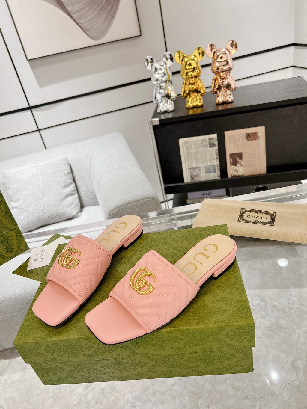 GUCCI EXCLUSIVE SLIDE SANDAL LIGHT PINK CALFSKIN