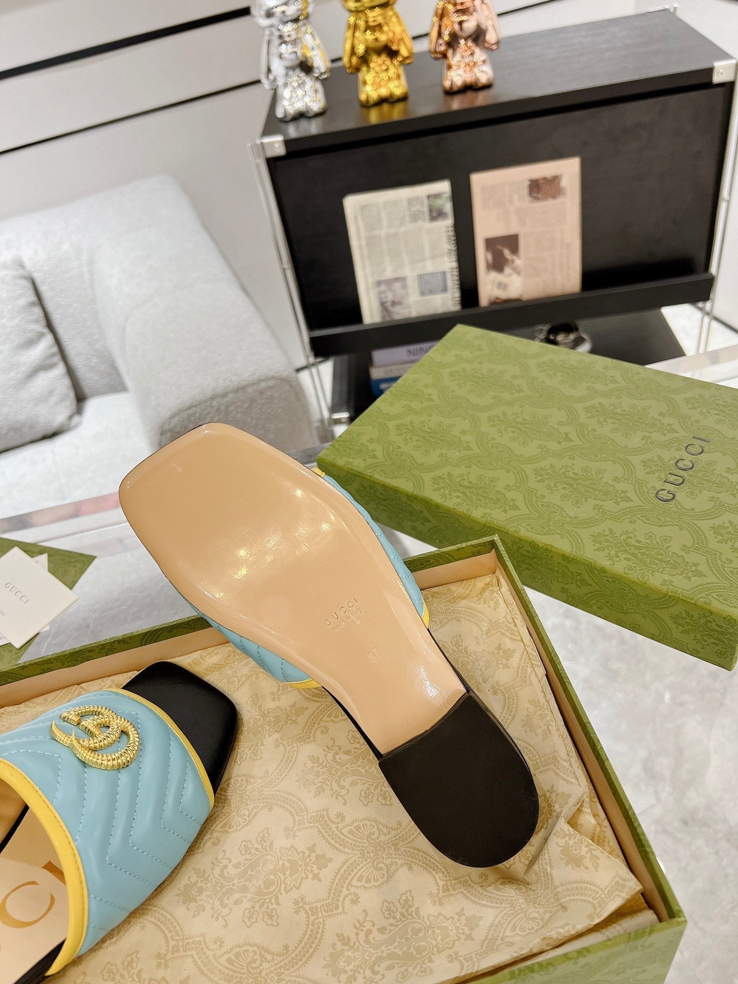 GUCCI EXCLUSIVE SLIDE SANDAL SKY AND BLACK CALFSKIN