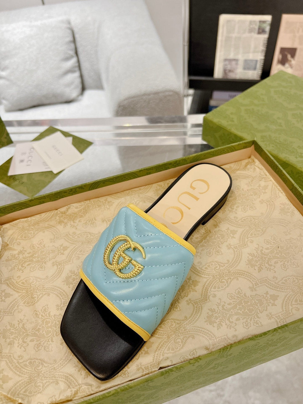 GUCCI EXCLUSIVE SLIDE SANDAL SKY AND BLACK CALFSKIN