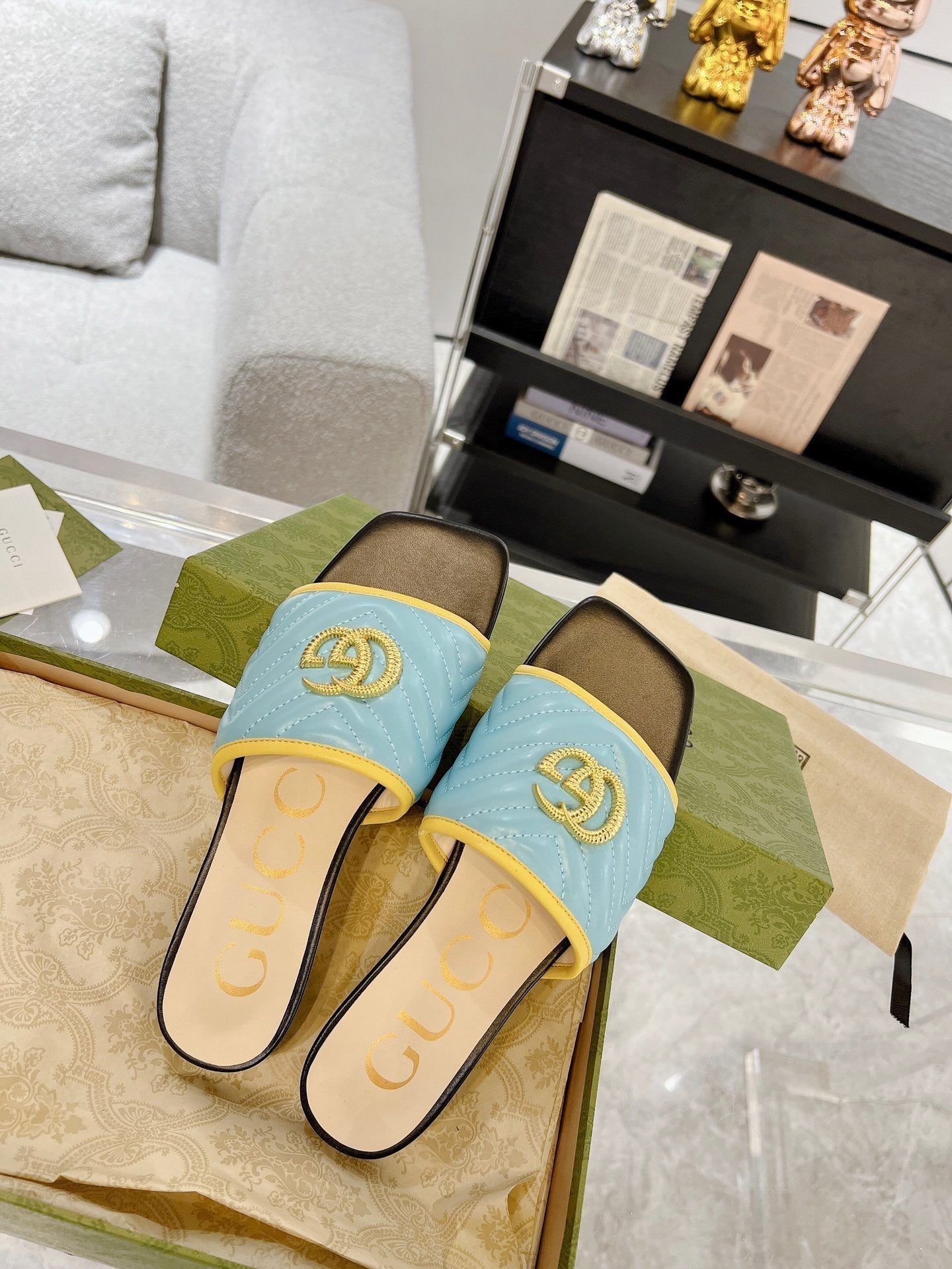 GUCCI EXCLUSIVE SLIDE SANDAL SKY AND BLACK CALFSKIN