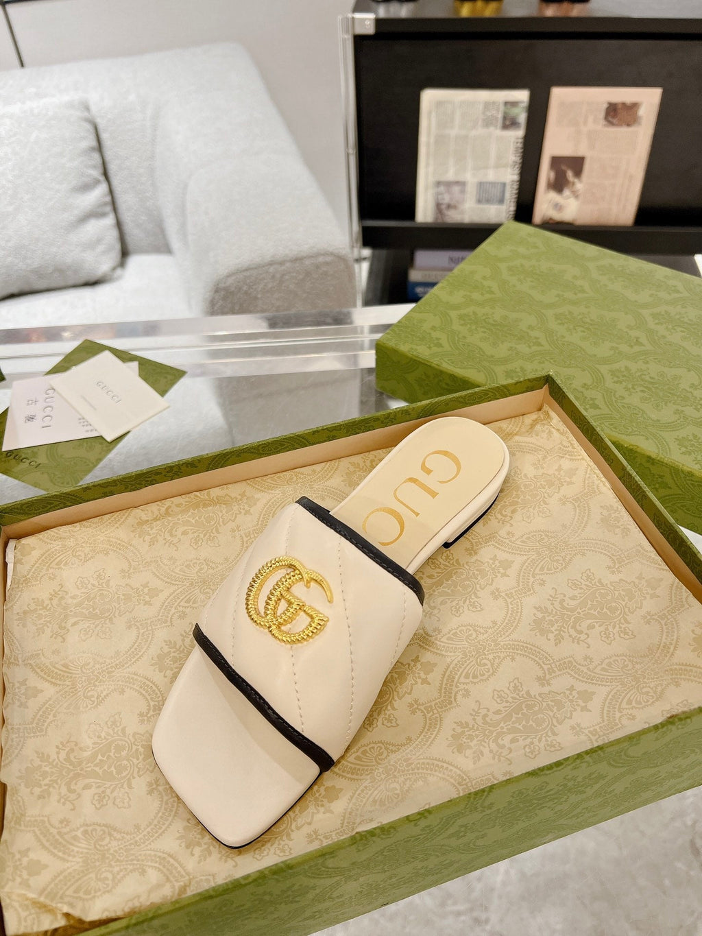 GUCCI EXCLUSIVE SLIDE SANDAL IVORY CALFSKIN