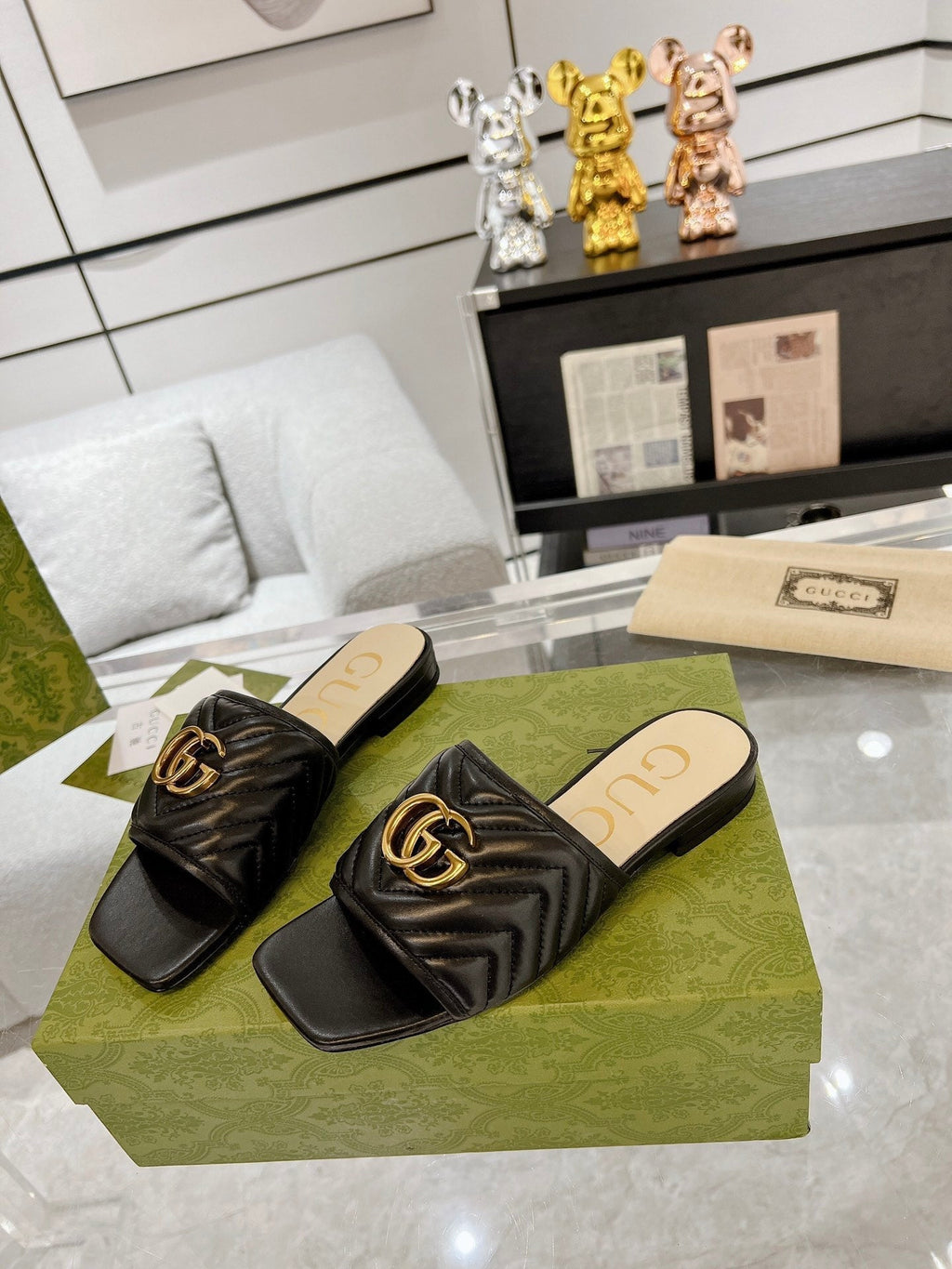 GUCCI EXCLUSIVE SLIDE SANDAL BLACK CALFSKIN