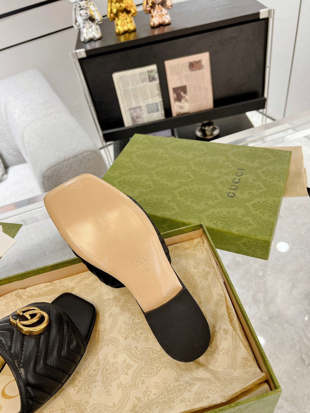 GUCCI EXCLUSIVE SLIDE SANDAL BLACK CALFSKIN