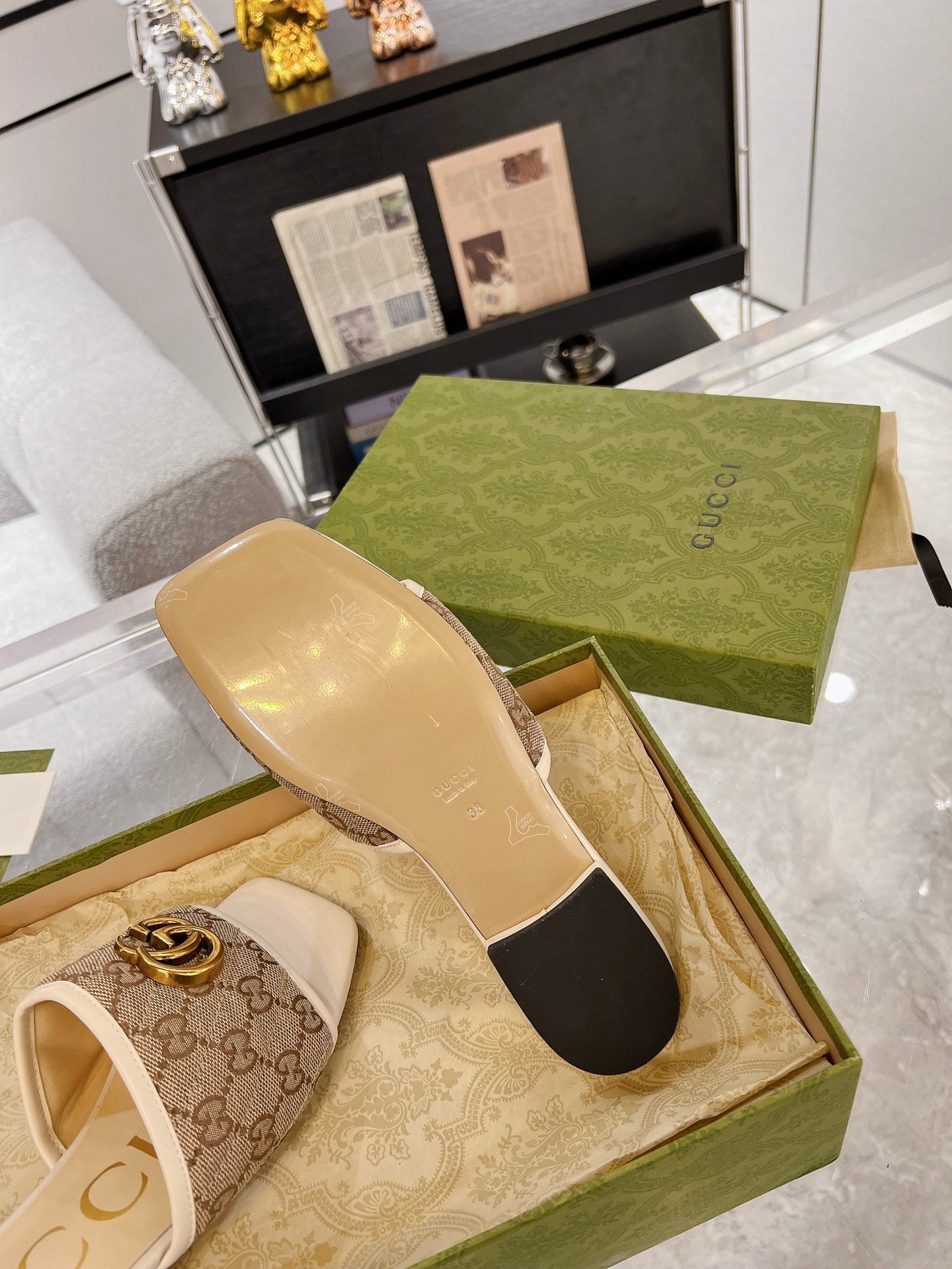 GUCCI EXCLUSIVE SLIDE SANDAL IVORY AND BROWN FABRIC