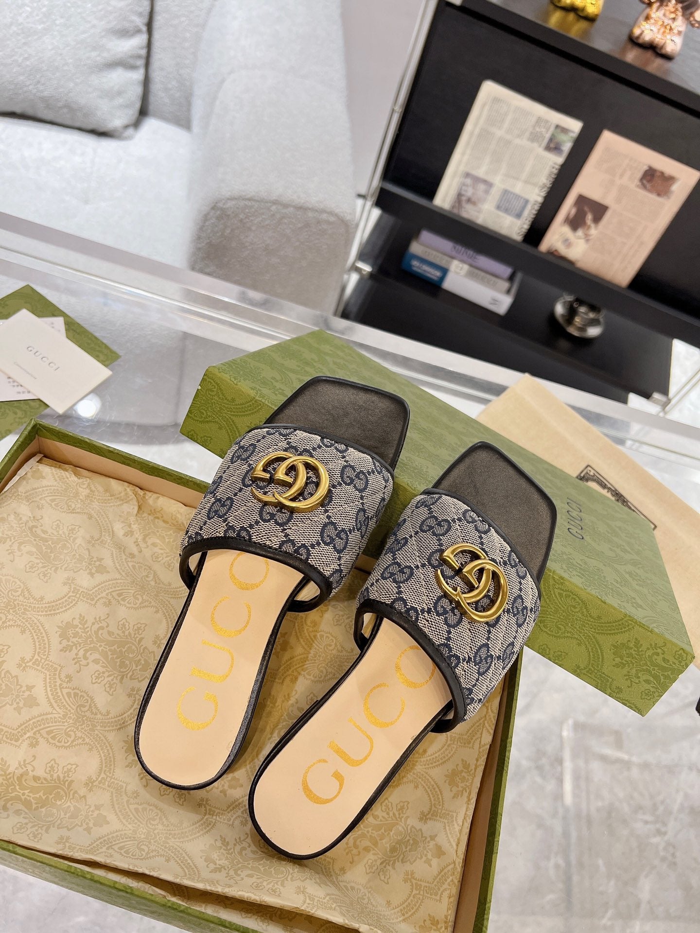 GUCCI EXCLUSIVE SLIDE SANDAL BLACK AND CHARCOAL FABRIC
