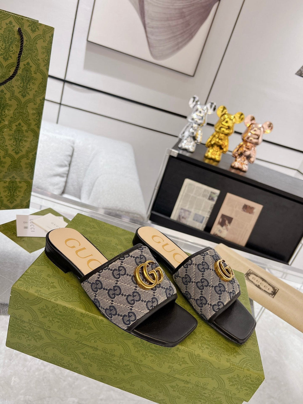 GUCCI EXCLUSIVE SLIDE SANDAL BLACK AND CHARCOAL FABRIC