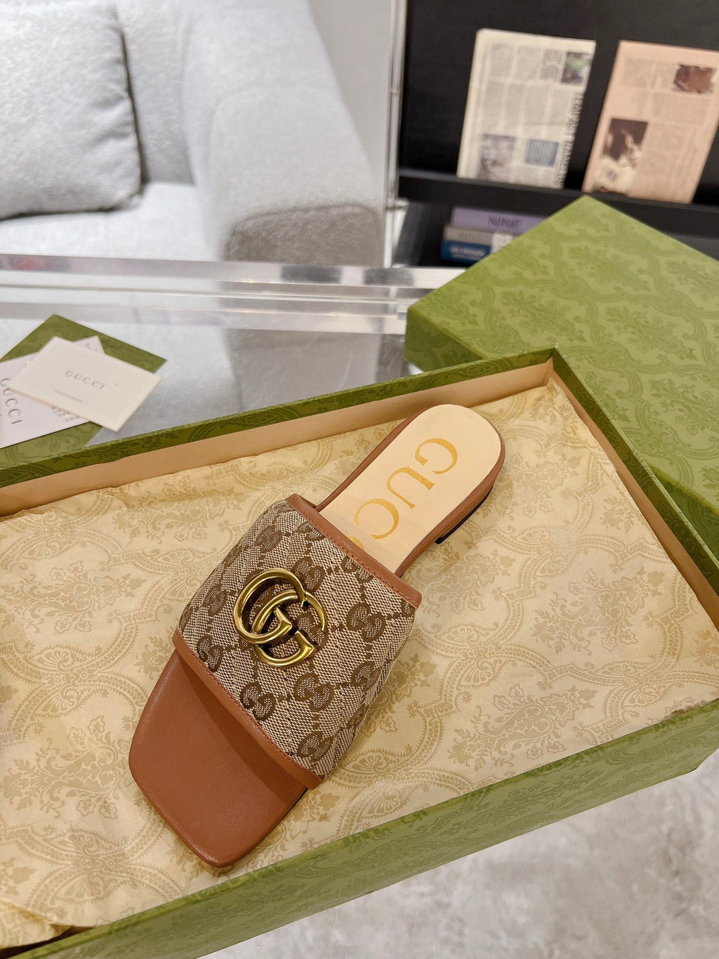 GUCCI EXCLUSIVE SLIDE SANDAL CARAMEL AND BROWN FABRIC