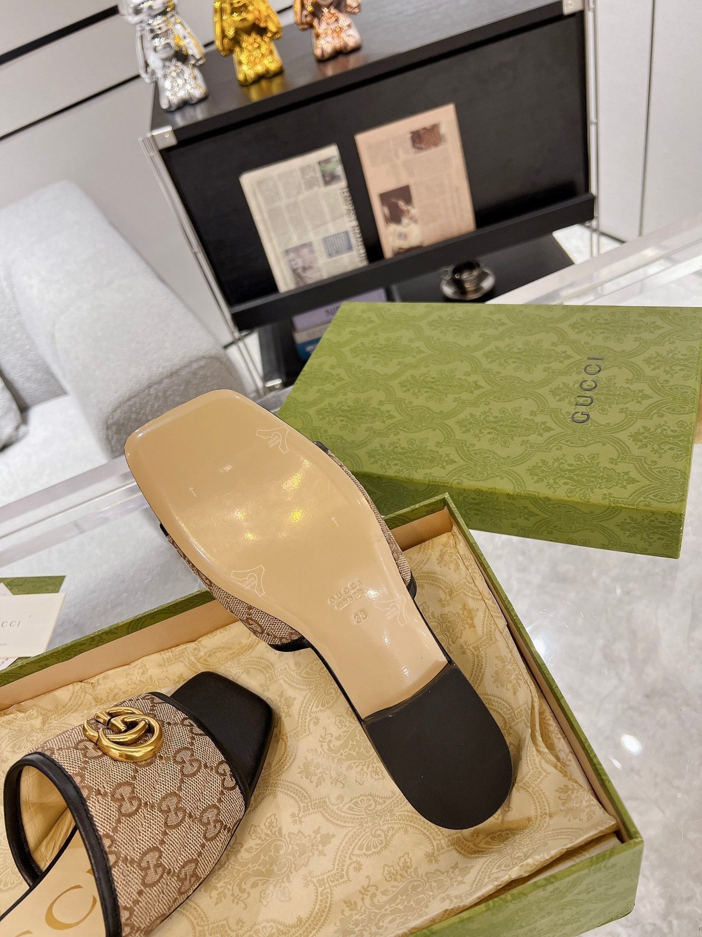 GUCCI EXCLUSIVE SLIDE SANDAL BLACK AND BROWN FABRIC