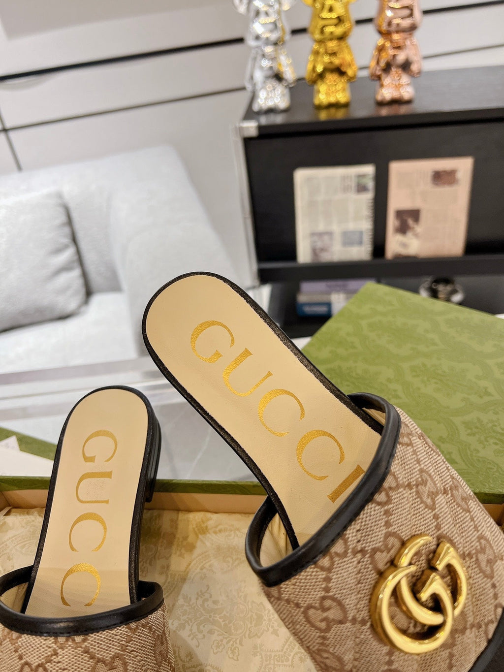 GUCCI EXCLUSIVE SLIDE SANDAL BLACK AND BROWN FABRIC