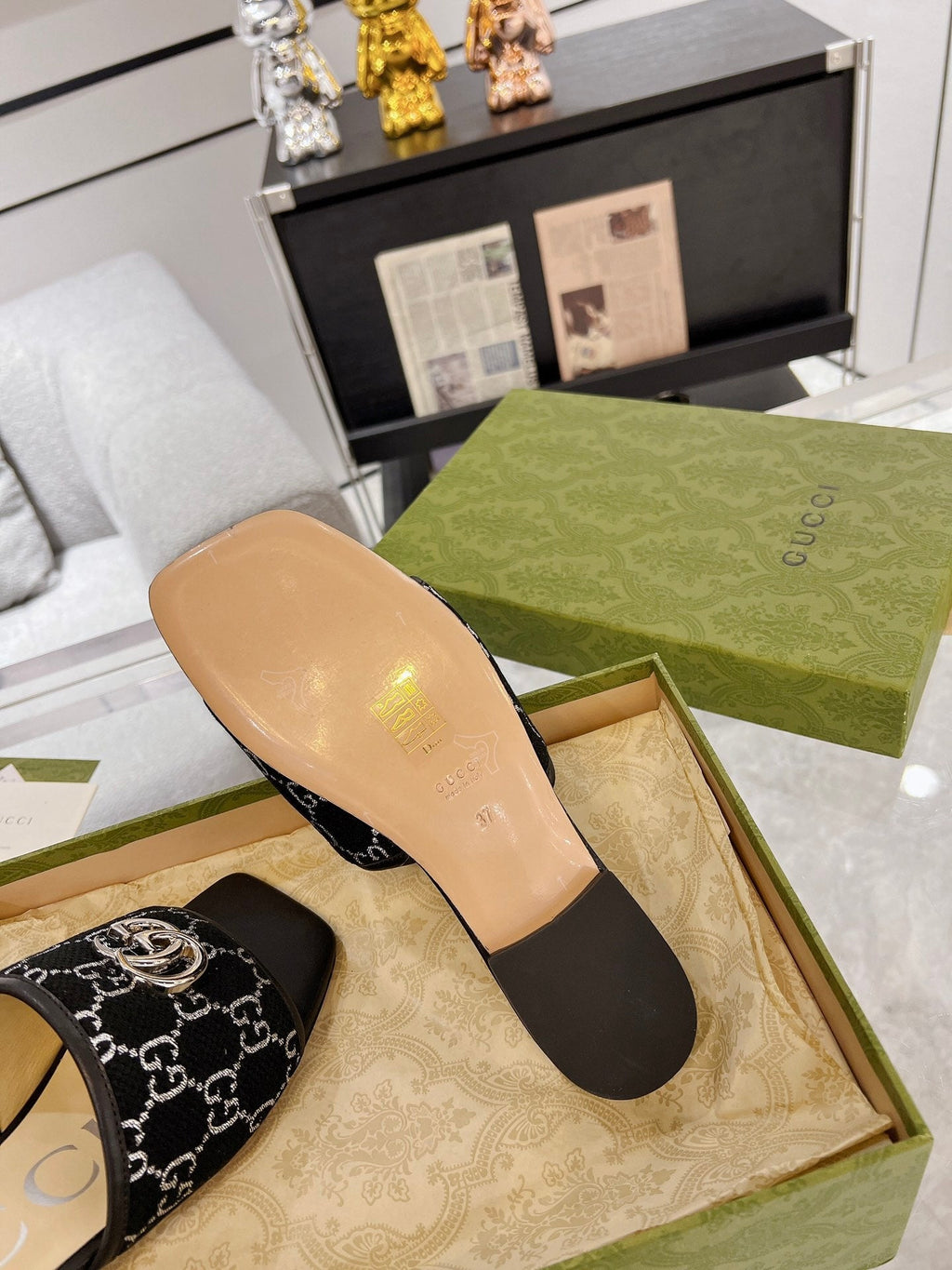 GUCCI EXCLUSIVE SLIDE SANDAL BLACK FABRIC