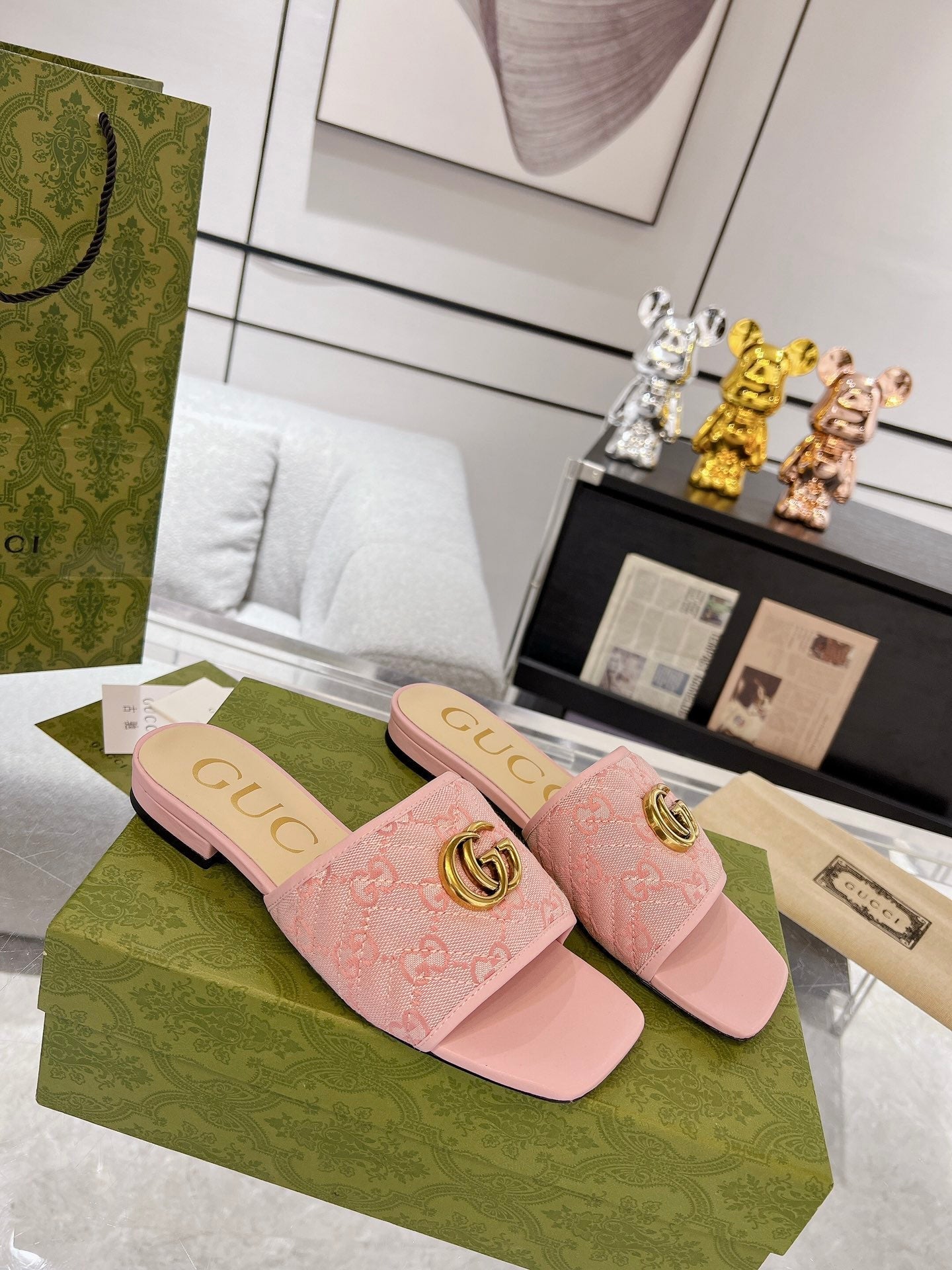 GUCCI EXCLUSIVE SLIDE SANDAL LIGHT PINK FABRIC