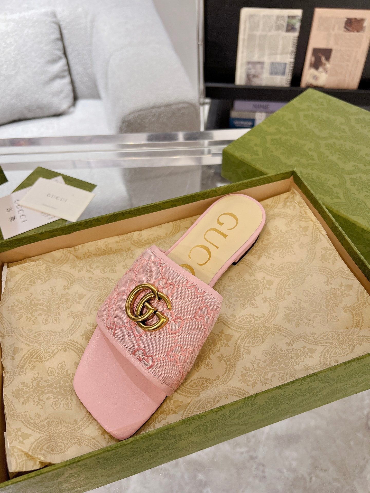 GUCCI EXCLUSIVE SLIDE SANDAL LIGHT PINK FABRIC