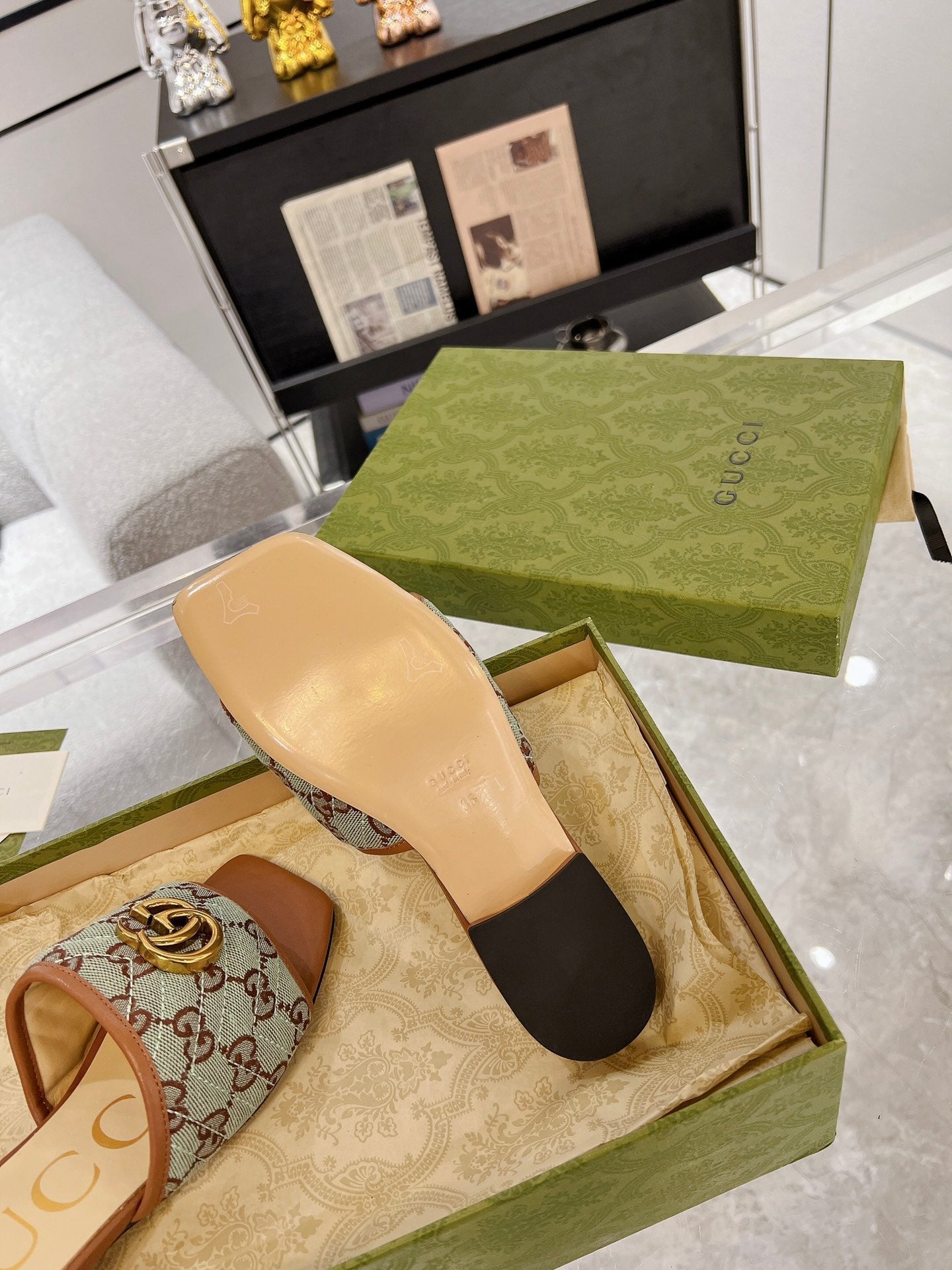 GUCCI EXCLUSIVE SLIDE SANDAL CARAMEL AND GRAY FABRIC