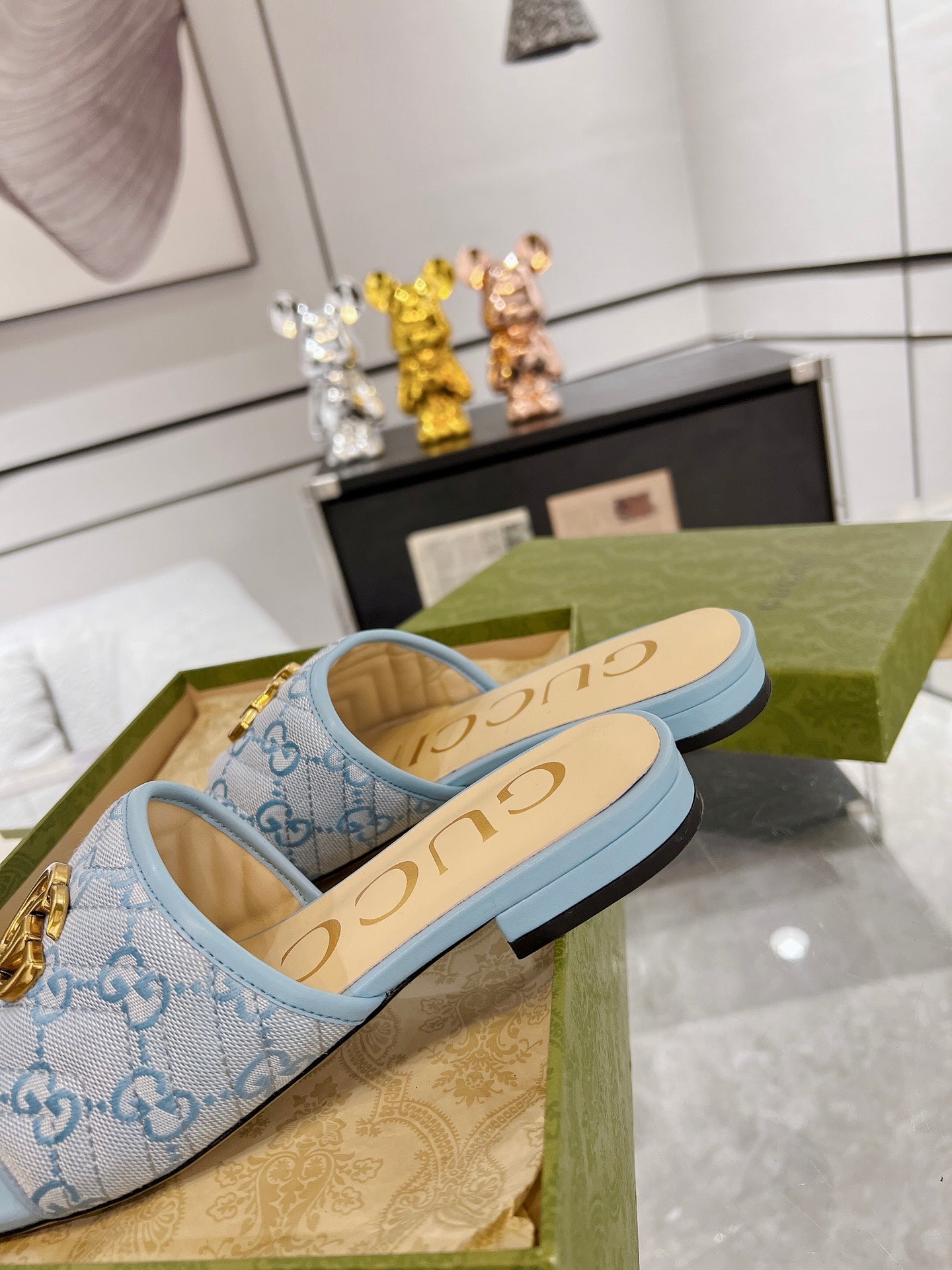 GUCCI EXCLUSIVE SLIDE SANDAL SKY FABRIC