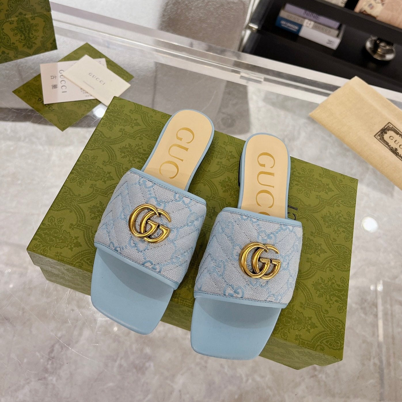 GUCCI EXCLUSIVE SLIDE SANDAL SKY FABRIC