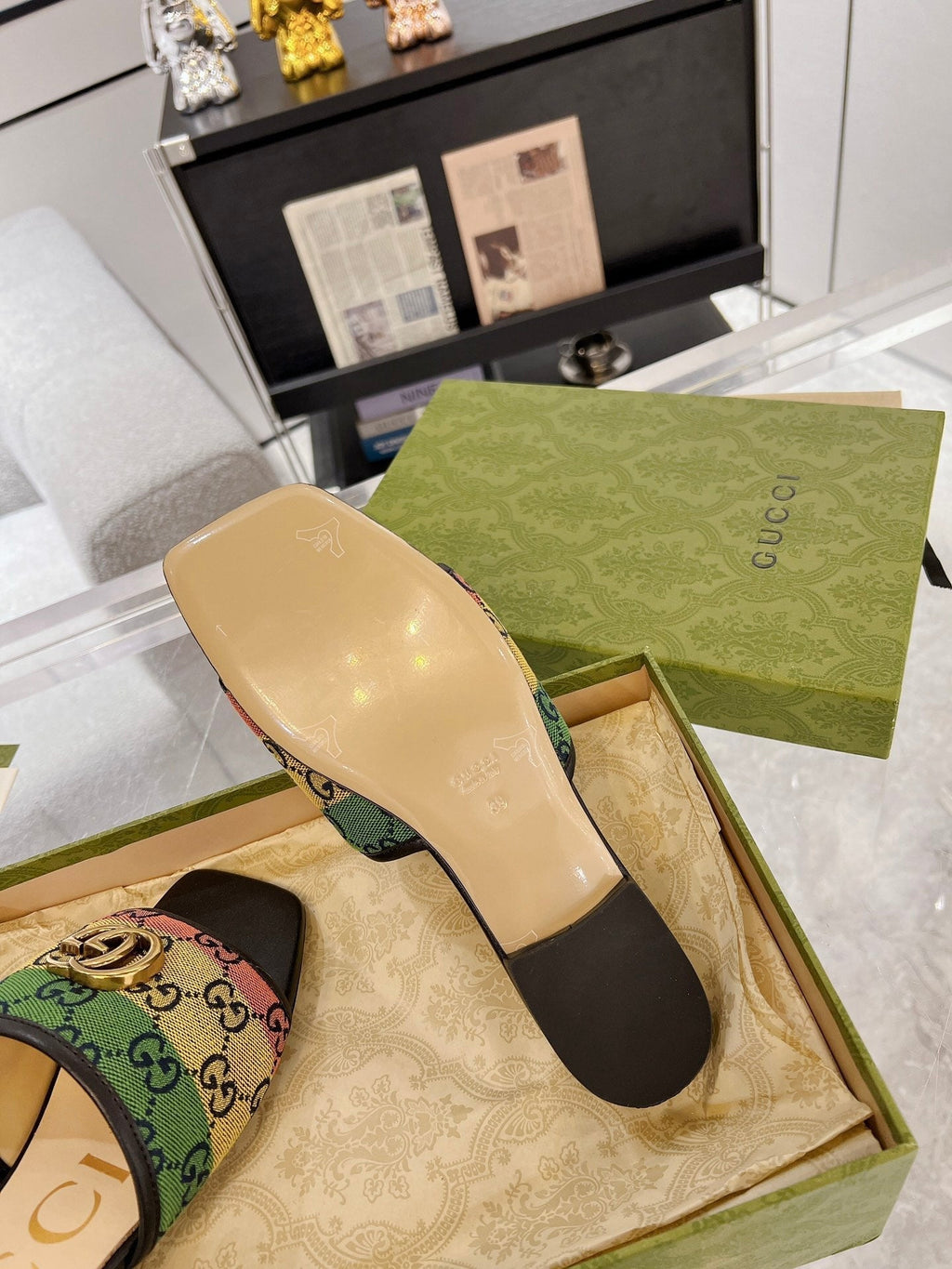 GUCCI EXCLUSIVE SLIDE SANDAL BLACK AND CREAM FABRIC