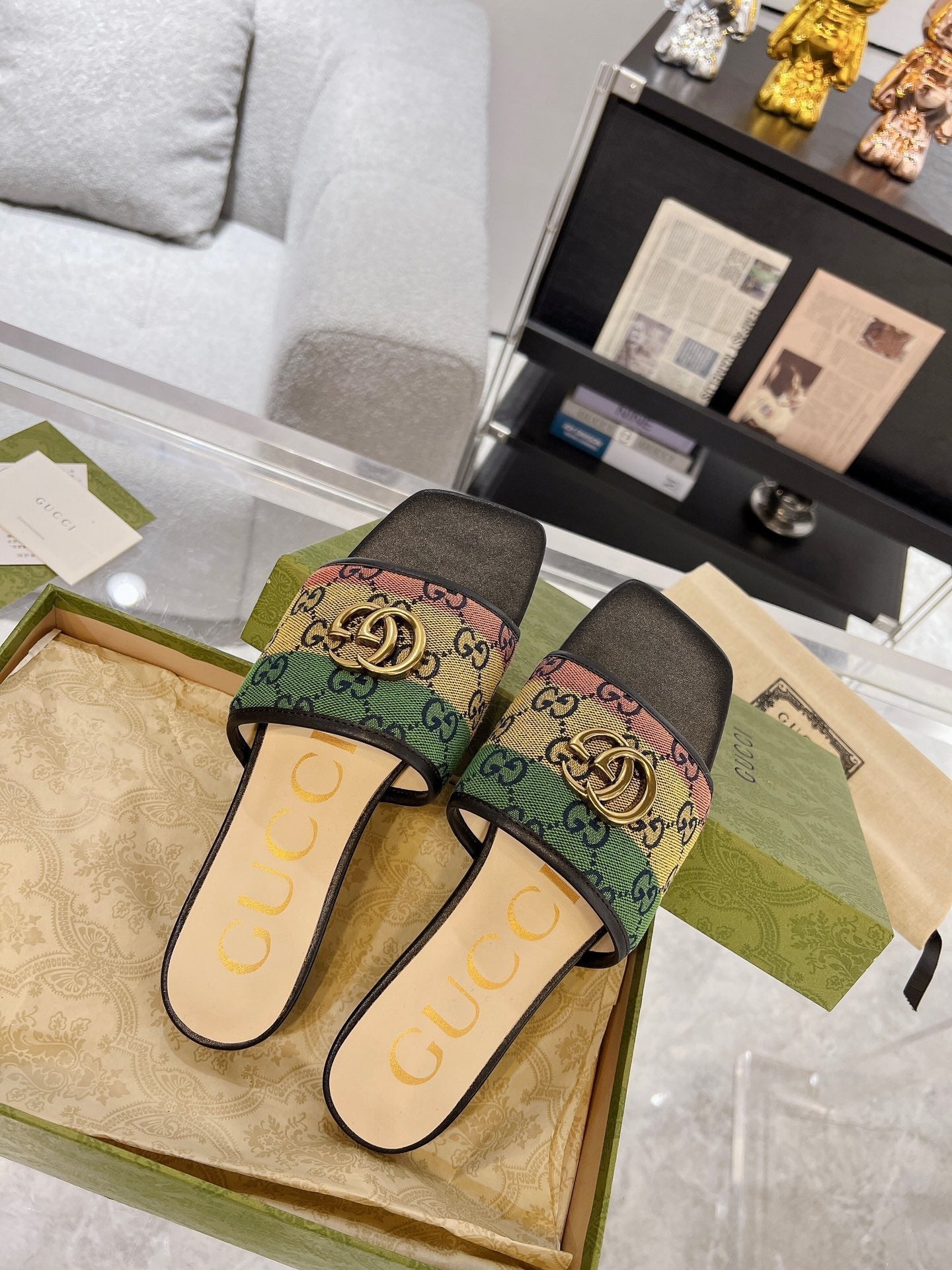 GUCCI EXCLUSIVE SLIDE SANDAL BLACK AND CREAM FABRIC