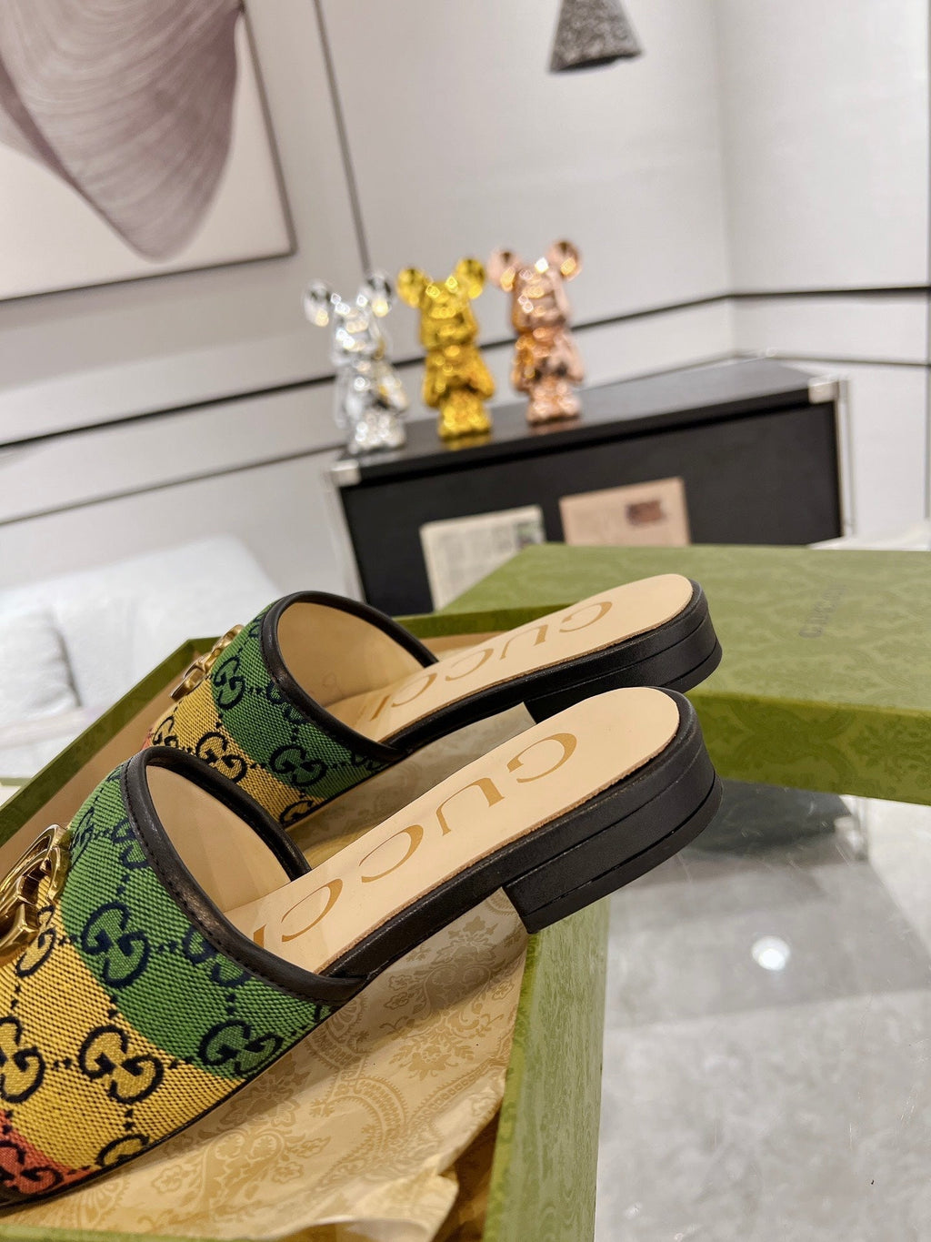 GUCCI EXCLUSIVE SLIDE SANDAL BLACK AND CREAM FABRIC
