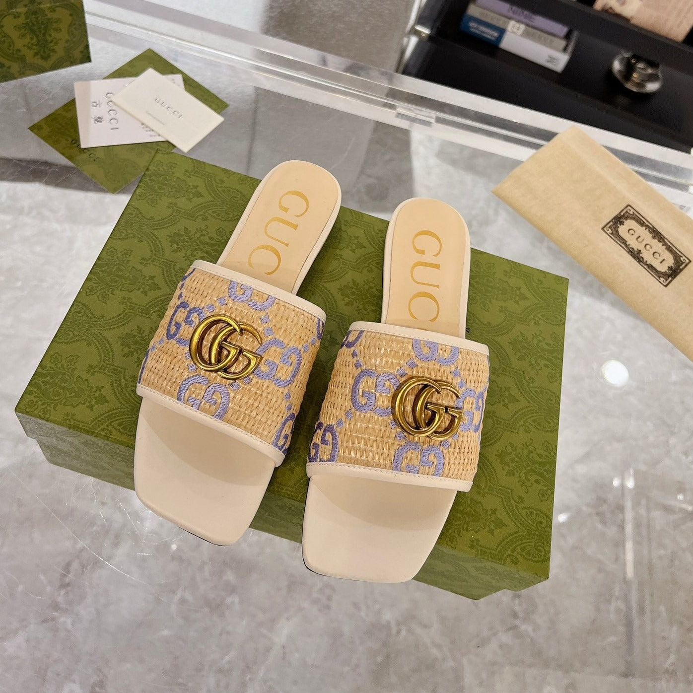 GUCCI EXCLUSIVE SLIDE SANDAL IVORY SEDGE