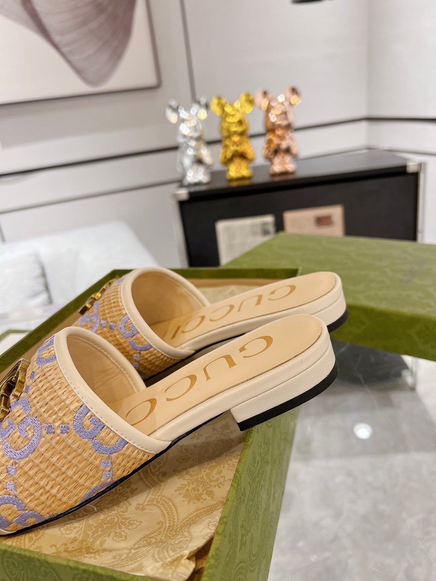 GUCCI EXCLUSIVE SLIDE SANDAL IVORY SEDGE