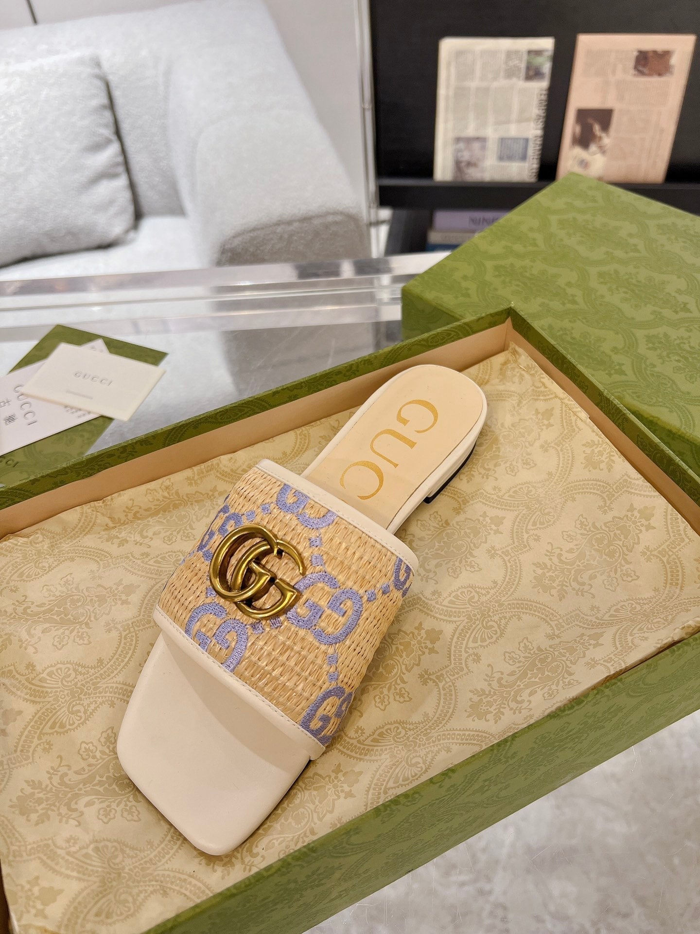 GUCCI EXCLUSIVE SLIDE SANDAL IVORY SEDGE