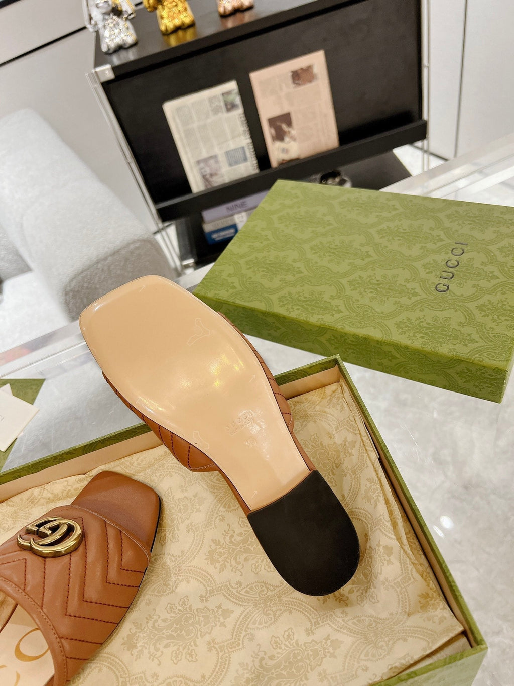 GUCCI EXCLUSIVE SLIDE SANDAL CARAMEL CALFSKIN