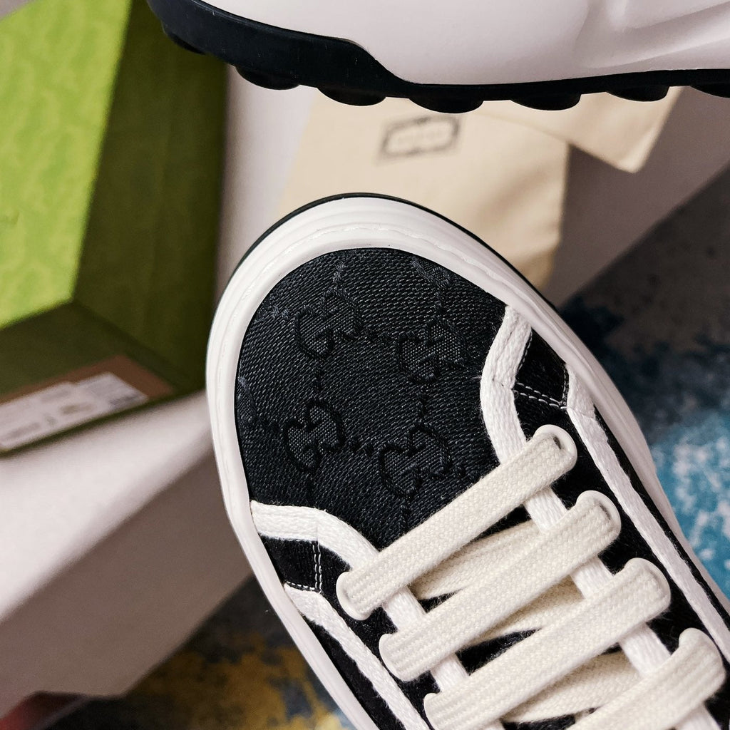 GUCCI Canvas lace-up sneakers Black White