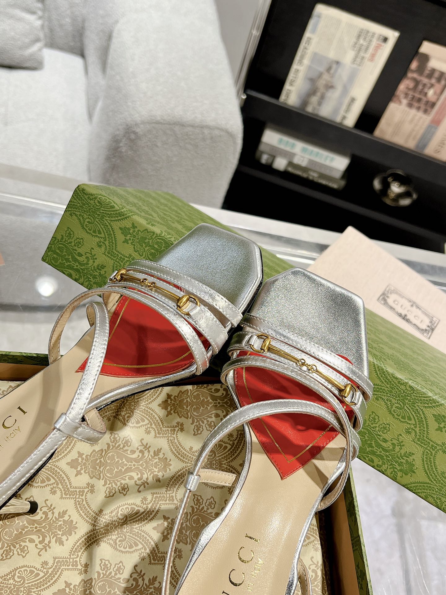 GUCCI HIGH HEEL 65MM IN SILVER CALFSKIN WITH RED HEART