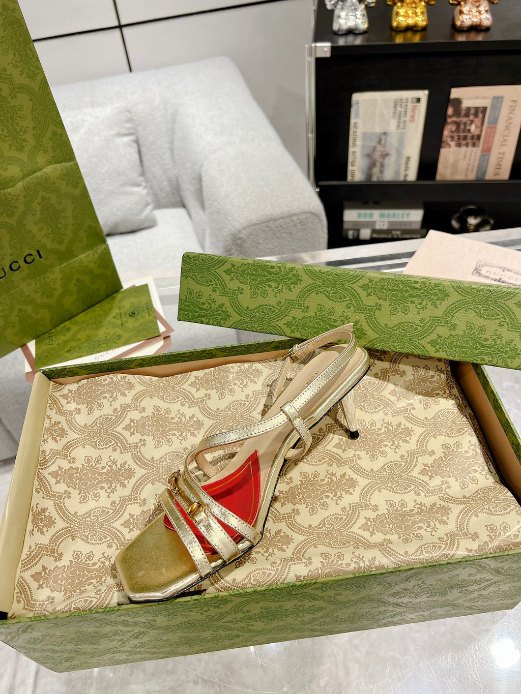 GUCCI HIGH HEEL 65MM IN LIGHT GOLD CALFSKIN WITH RED HEART