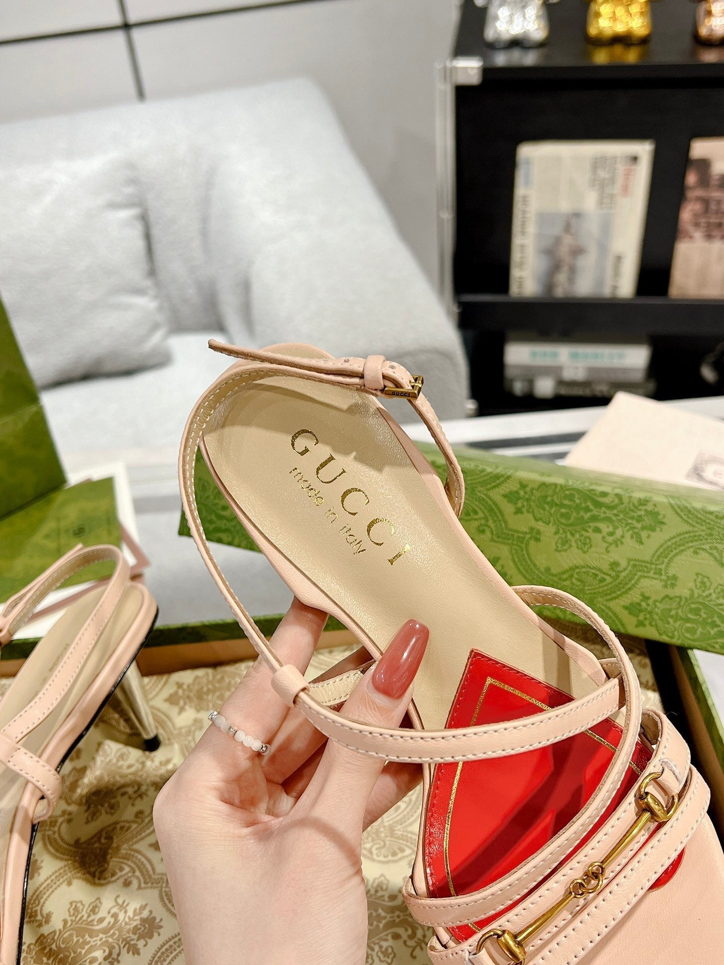 GUCCI HIGH HEEL 65MM IN TAN BEIGE CALFSKIN WITH RED HEART