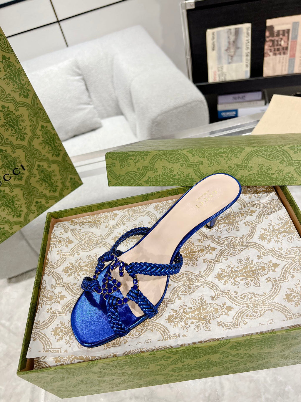 GUCCI CRYSTAL MID - HEEL AZURE CALFSKIN