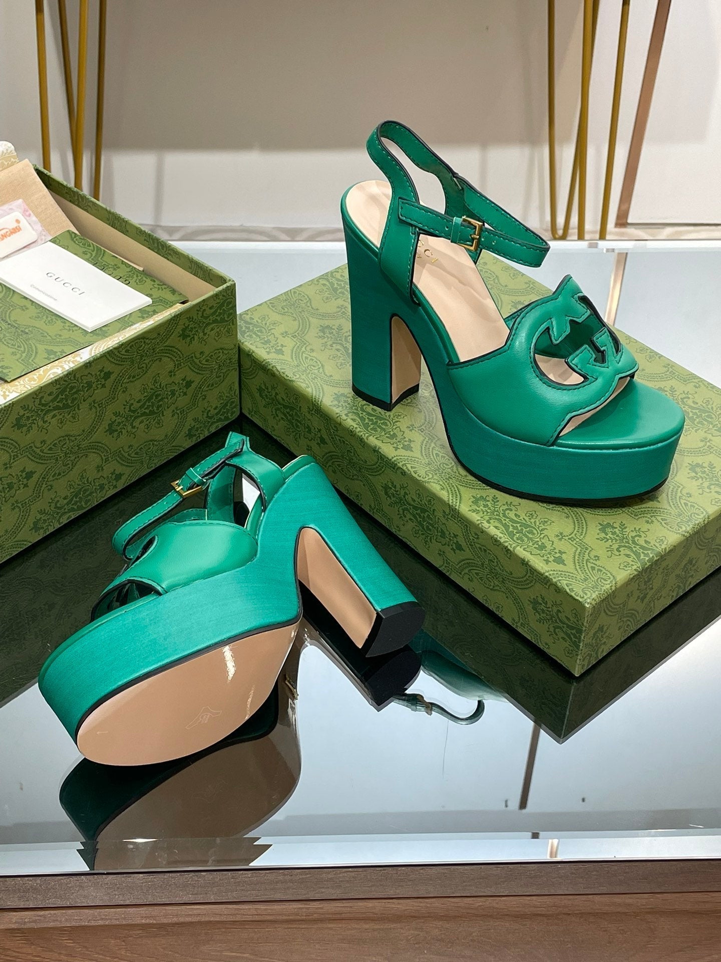 GUCCI 120 INTERLOCKING G SANDAL JADE GREEN CALFSKIN