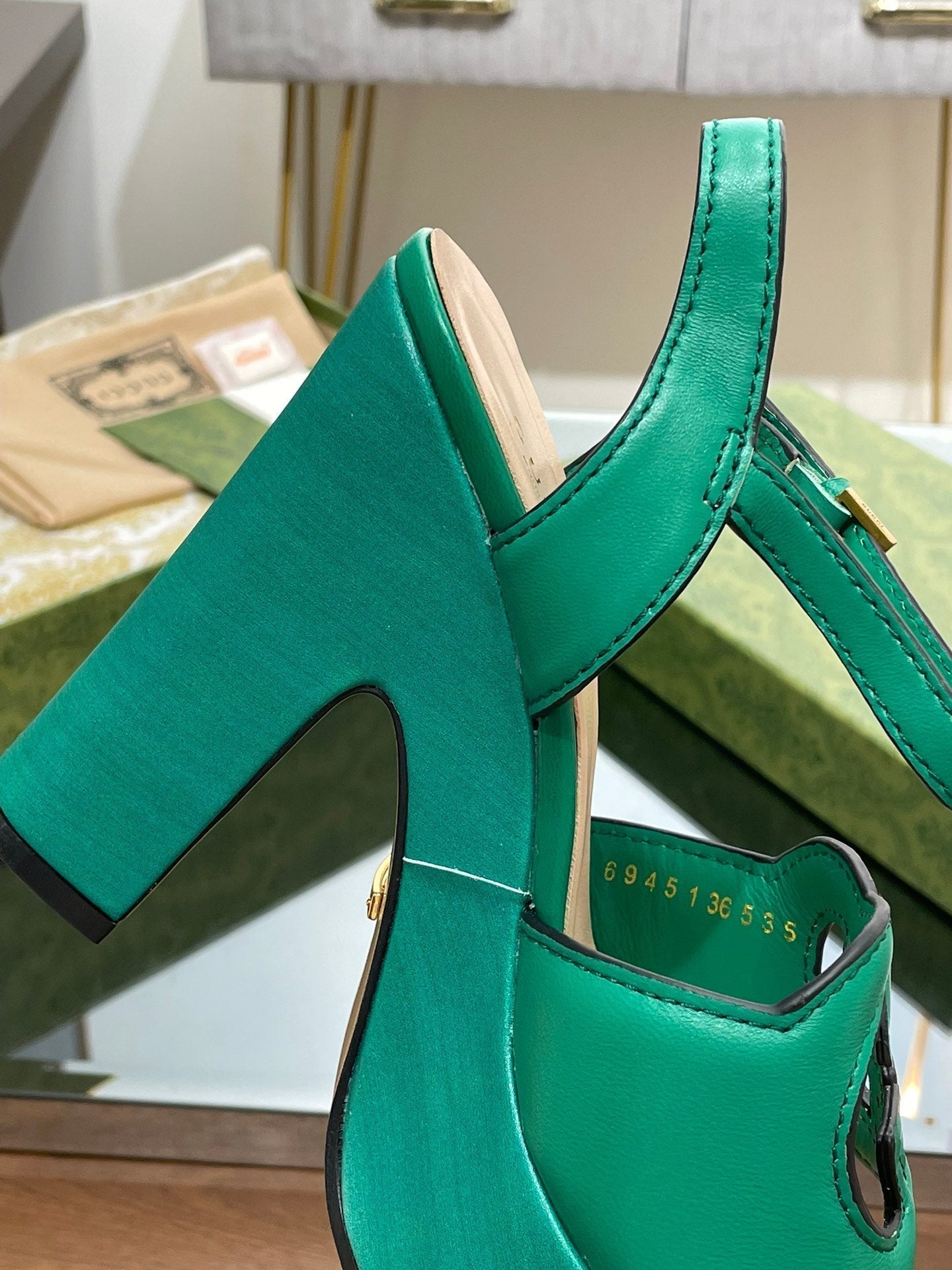 GUCCI 120 INTERLOCKING G SANDAL JADE GREEN CALFSKIN