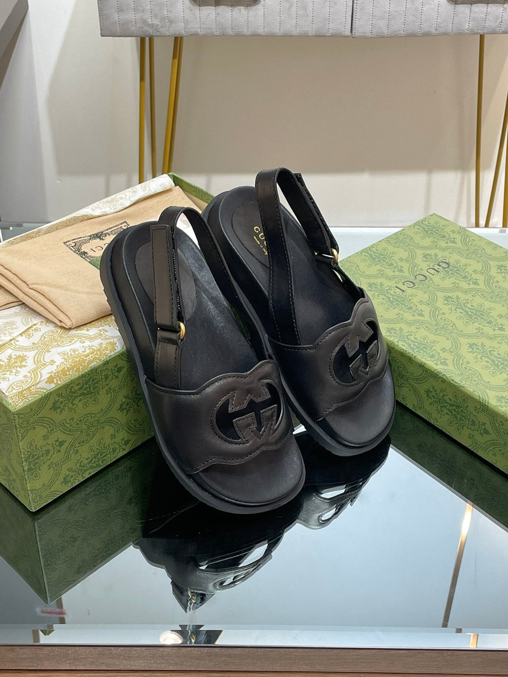 GUCCI INTERLOCKING G CUT OUT SANDAL BLACK LAMBSKIN