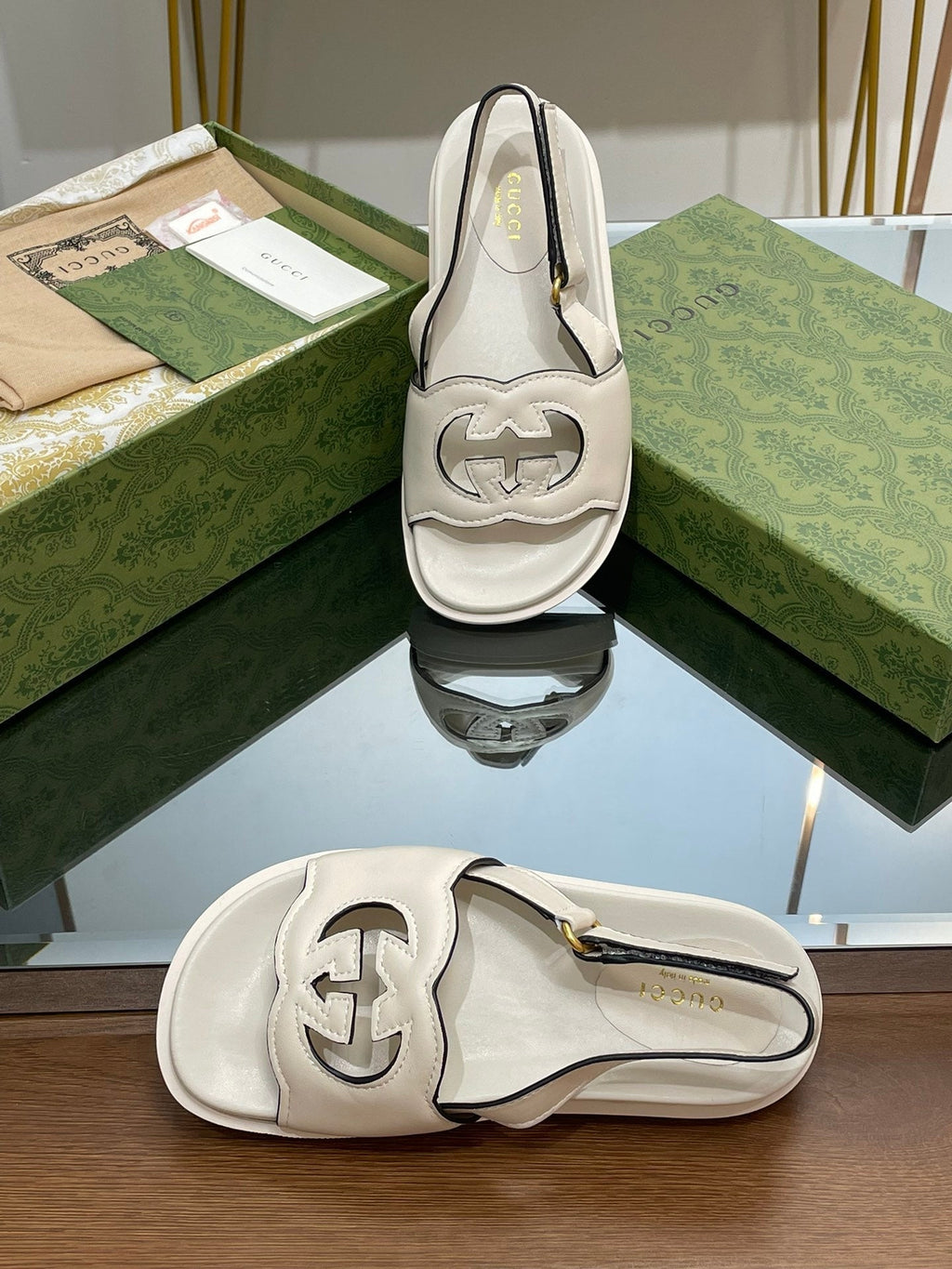 GUCCI INTERLOCKING G CUT OUT SANDAL WHITE LAMBSKIN