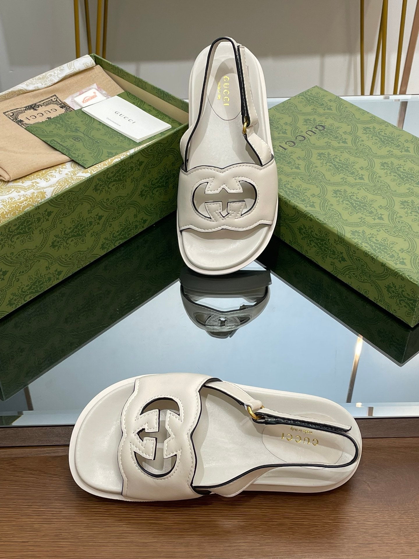 GUCCI INTERLOCKING G CUT OUT SANDAL WHITE LAMBSKIN