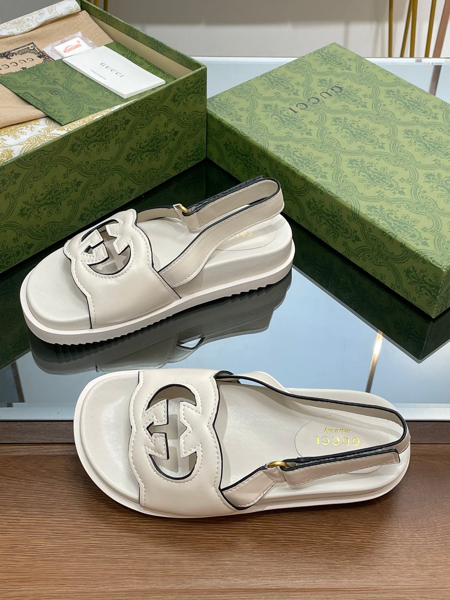 GUCCI INTERLOCKING G CUT OUT SANDAL WHITE LAMBSKIN