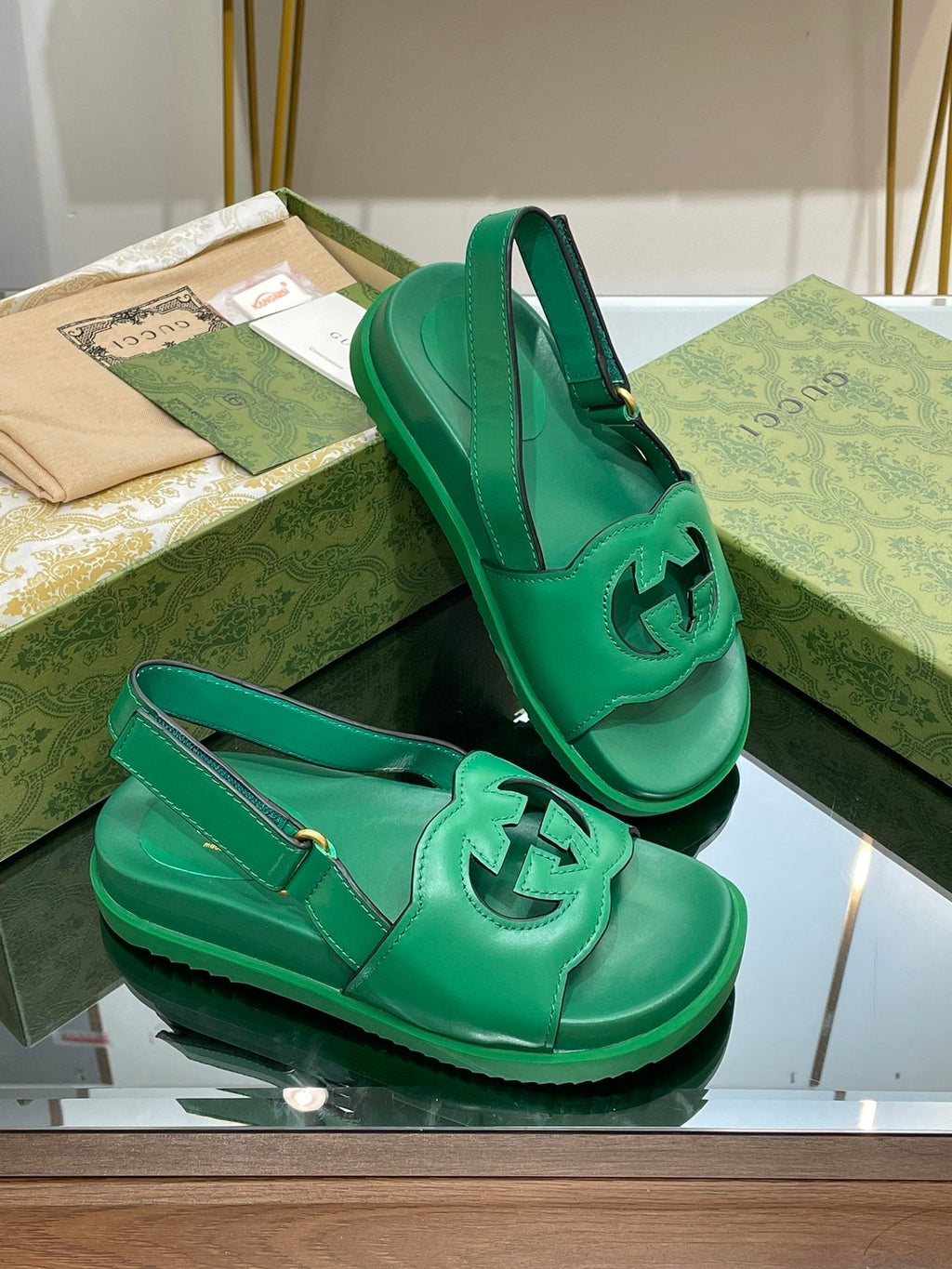 GUCCI INTERLOCKING G CUT OUT SANDAL JADE GREEN LAMBSKIN