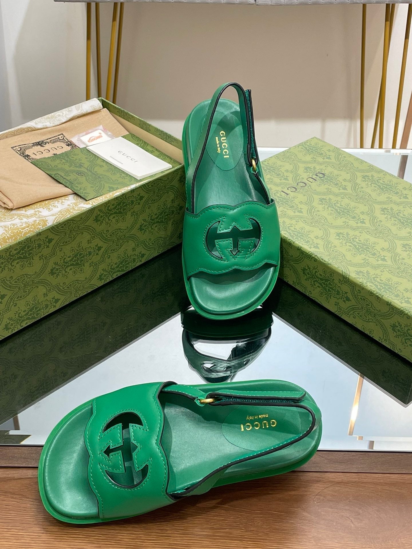 GUCCI INTERLOCKING G CUT OUT SANDAL JADE GREEN LAMBSKIN