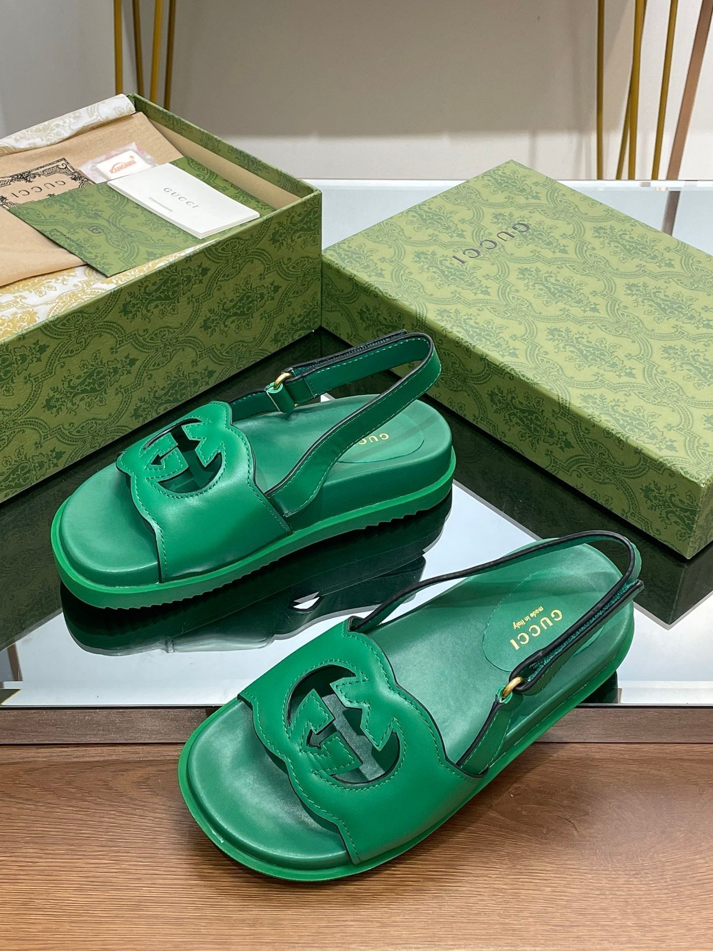 GUCCI INTERLOCKING G CUT OUT SANDAL JADE GREEN LAMBSKIN