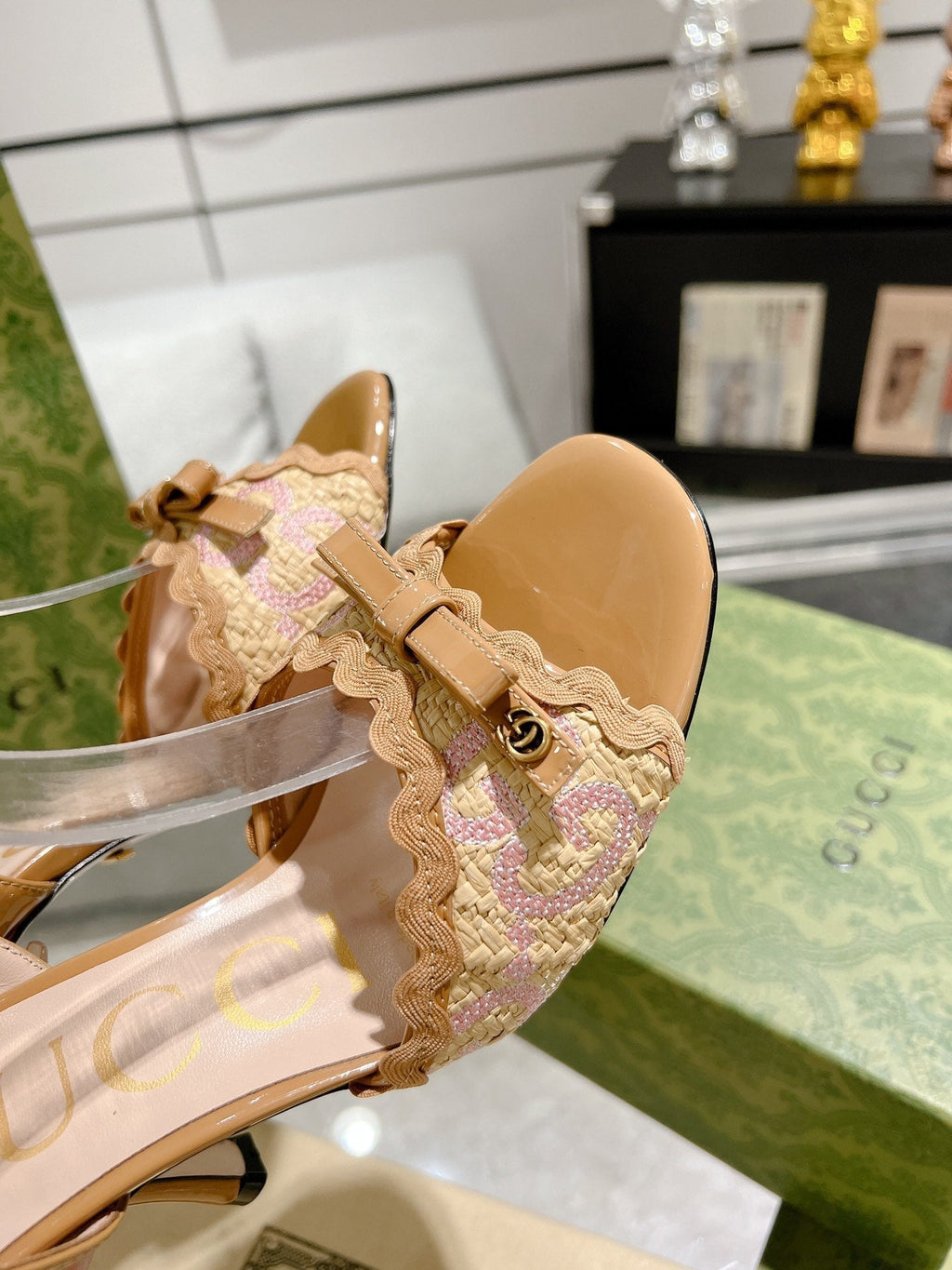 GUCCI HIGH - HEEL SANDAL TAWNY FABRIC ATTACH BOW